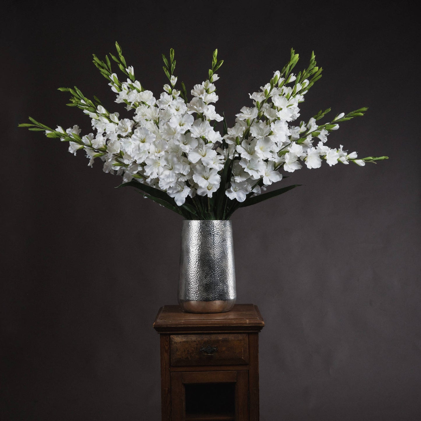 https://www.hill-interiors.com/images/giant/18965-c.jpg