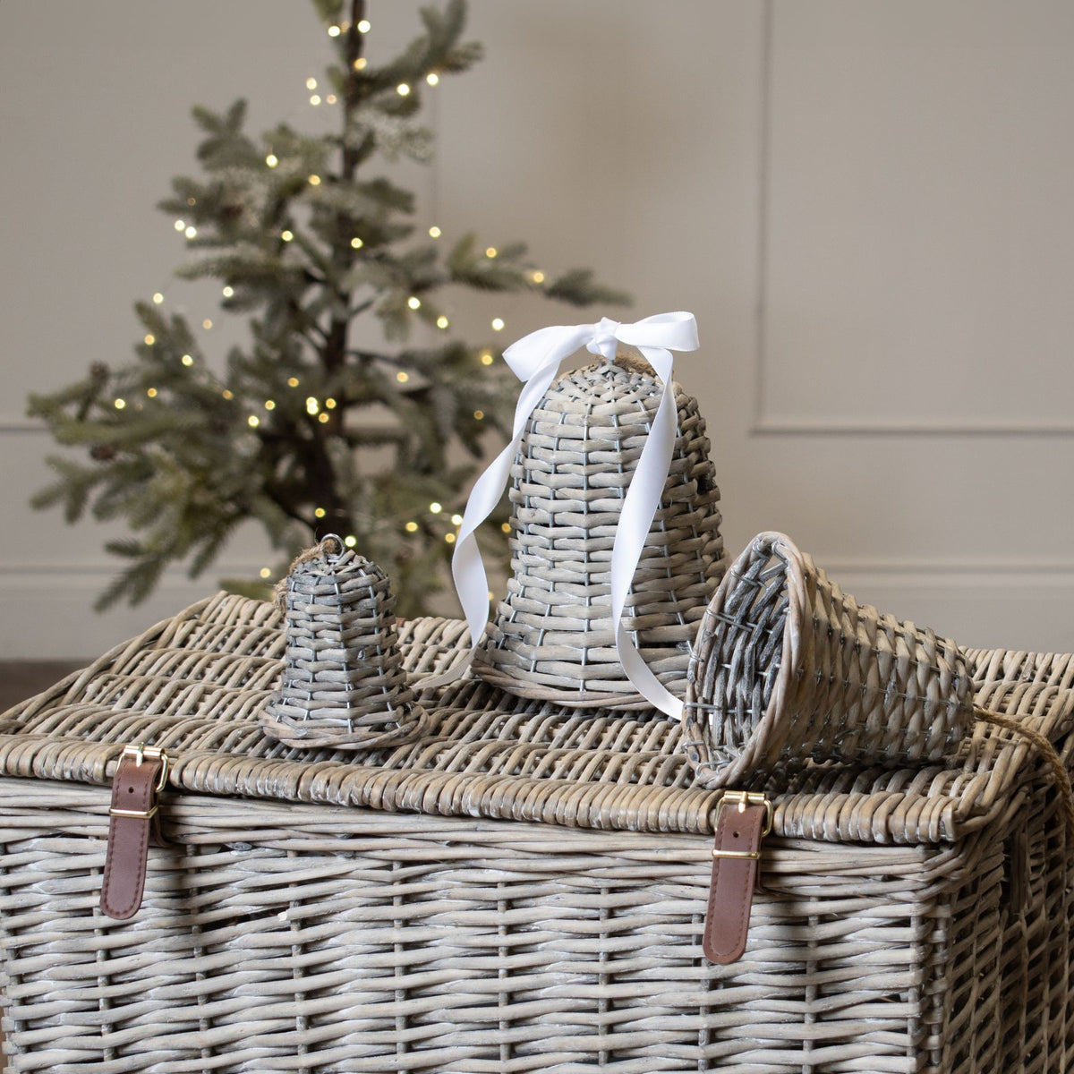 Wicker decor