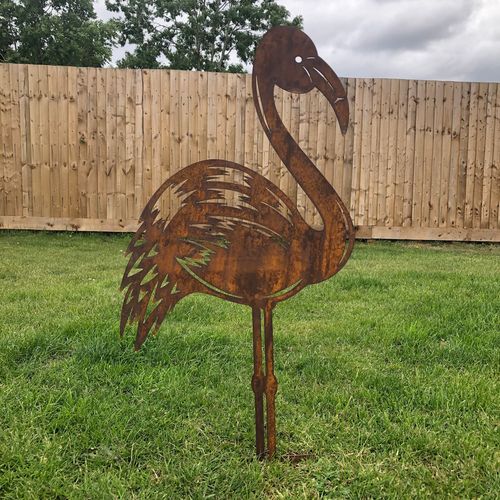 Charming Metal FLAMINGO Garden Decoration | Unique Lawn Feature Ornament Statue for UK Homes