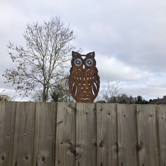 Rusty Metal STANDING OWL DECORATION Garden ornament